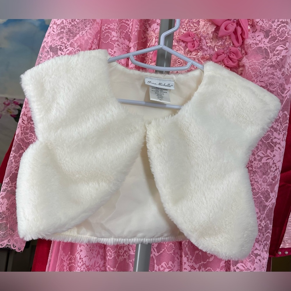 Jona Michelle Big Girls Faux Fur vest Jacket top white m 10 cape 🎁 Christmas 12